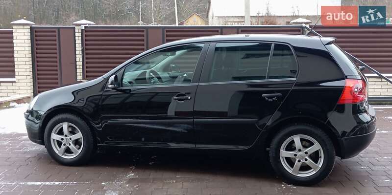 Хетчбек Volkswagen Golf 2006 в Бучачі