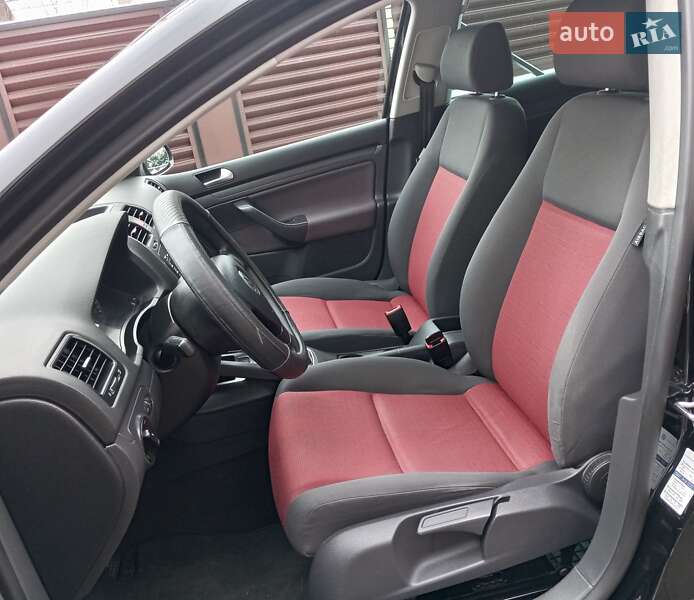 Хетчбек Volkswagen Golf 2006 в Бучачі