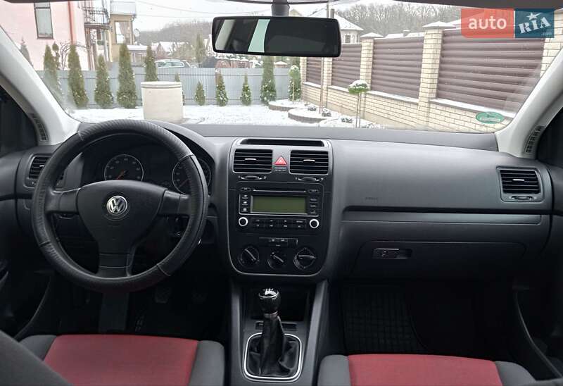 Хетчбек Volkswagen Golf 2006 в Бучачі