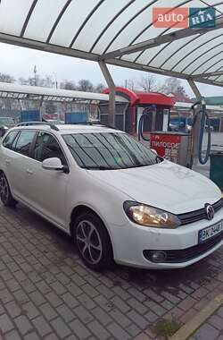Універсал Volkswagen Golf 2011 в Рівному