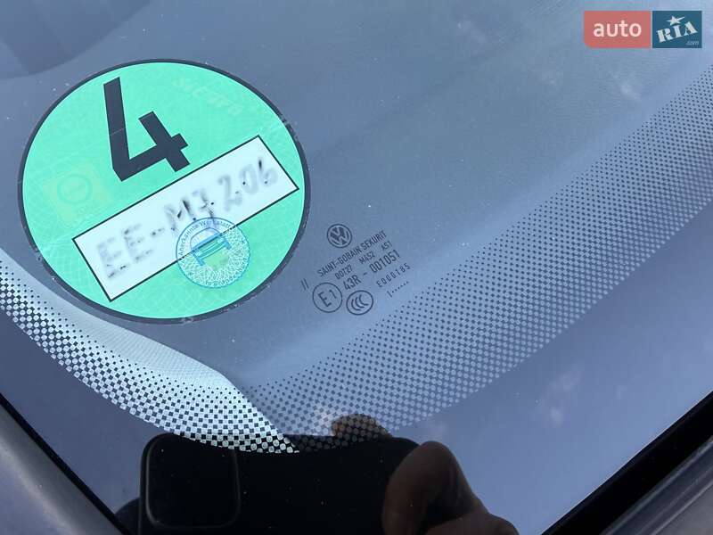 Хетчбек Volkswagen Golf 2011 в Мукачевому