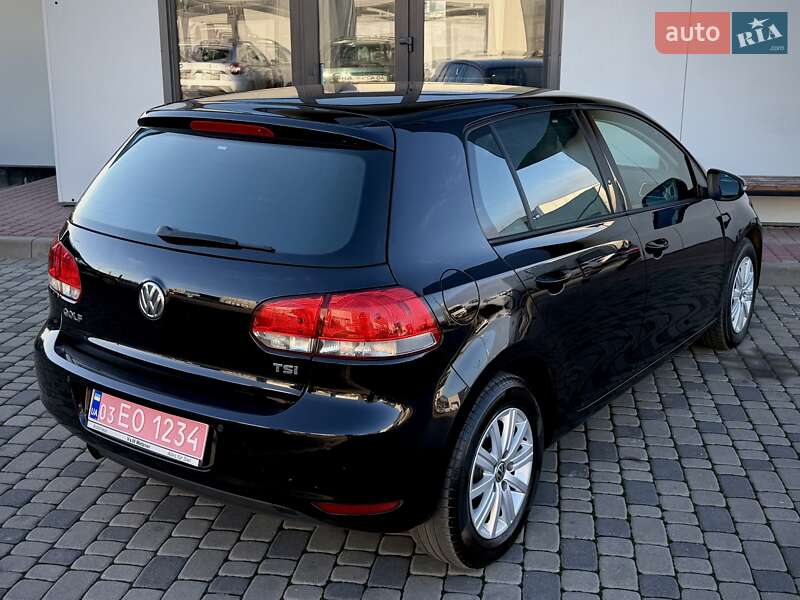 Хетчбек Volkswagen Golf 2011 в Мукачевому