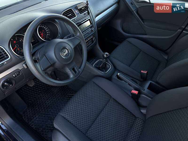 Хетчбек Volkswagen Golf 2011 в Мукачевому