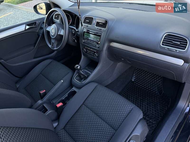 Хетчбек Volkswagen Golf 2011 в Мукачевому