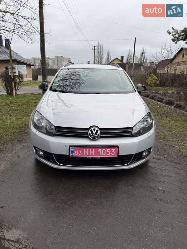 Універсал Volkswagen Golf 2012 в Луцьку