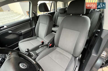 Універсал Volkswagen Golf 2009 в Луцьку