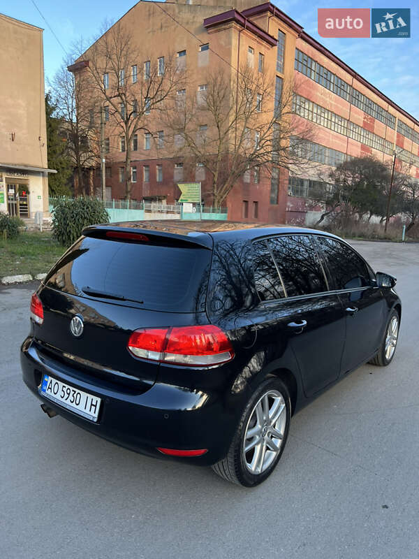 Хетчбек Volkswagen Golf 2009 в Мукачевому