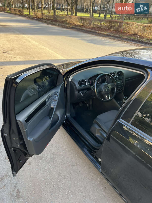 Хетчбек Volkswagen Golf 2009 в Мукачевому