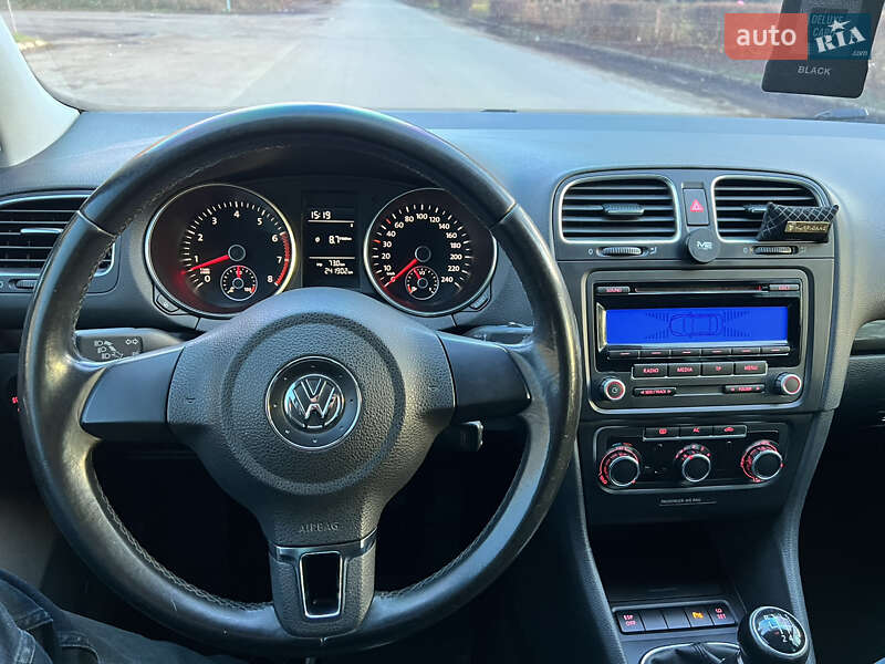 Хетчбек Volkswagen Golf 2009 в Мукачевому