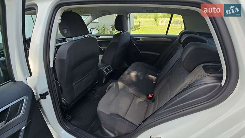 Хэтчбек Volkswagen Golf 2016 в Ивано-Франковске фото 23 Хэтчбек Volkswagen Golf 2016 в Ивано-Франковске