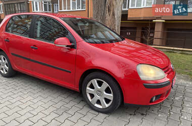 Хэтчбек Volkswagen Golf 2004 в Стрые
