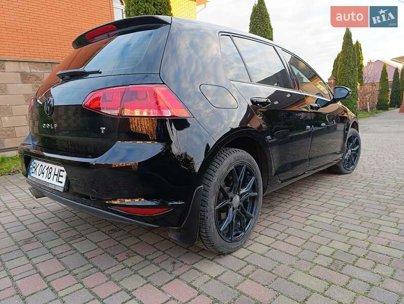 Хетчбек Volkswagen Golf 2015 в Костопілі