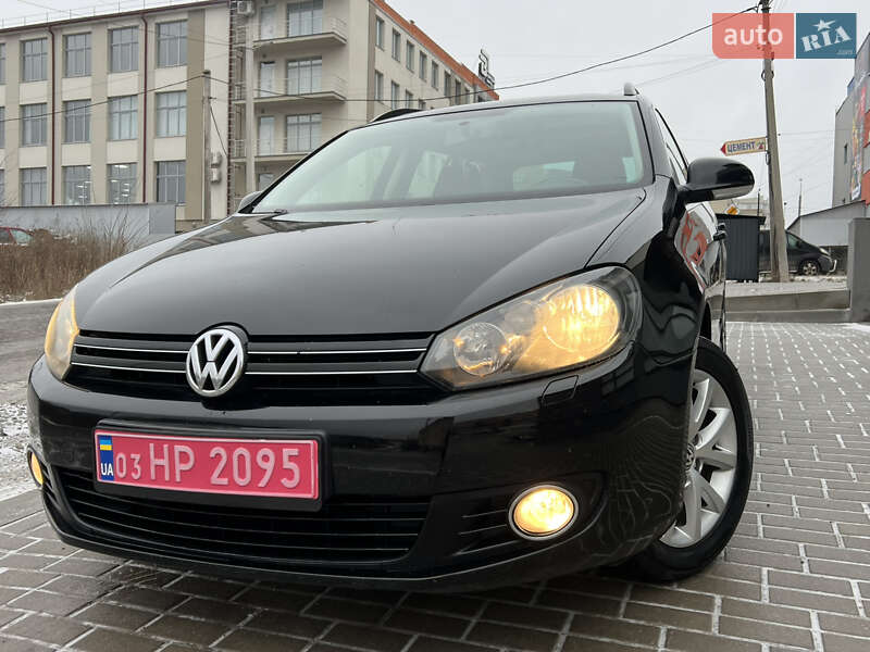 Універсал Volkswagen Golf 2010 в Тернополі