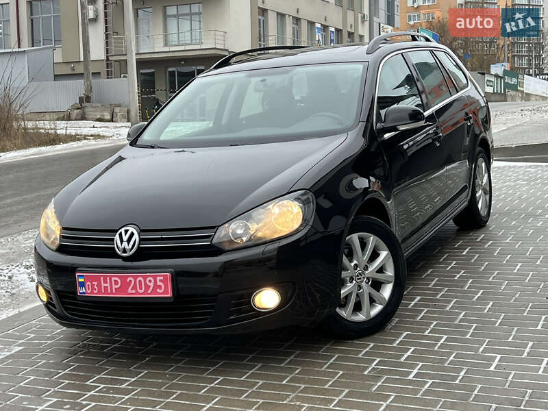 Універсал Volkswagen Golf 2010 в Тернополі