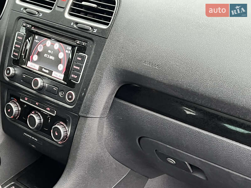 Універсал Volkswagen Golf 2010 в Тернополі