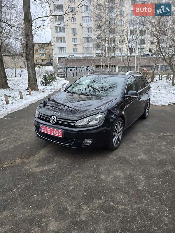 Універсал Volkswagen Golf 2010 в Києві