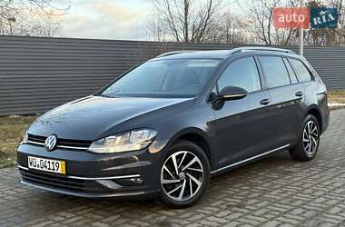Універсал Volkswagen Golf 2019 в Стрию