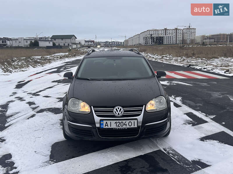 Універсал Volkswagen Golf 2008 в Києві