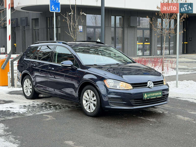Універсал Volkswagen Golf 2017 в Києві