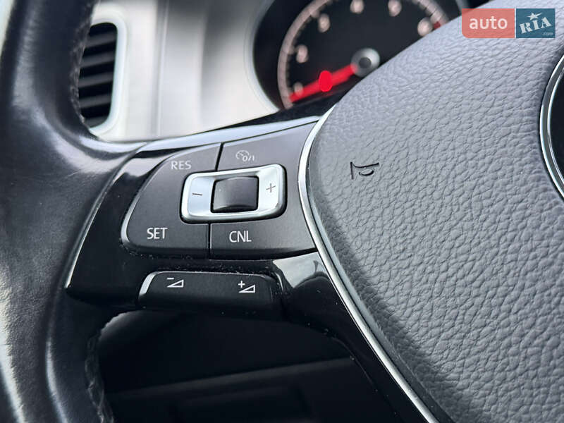 Універсал Volkswagen Golf 2017 в Києві