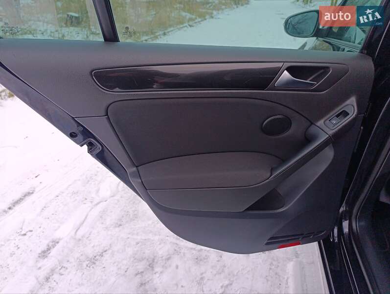 Хетчбек Volkswagen Golf 2011 в Києві