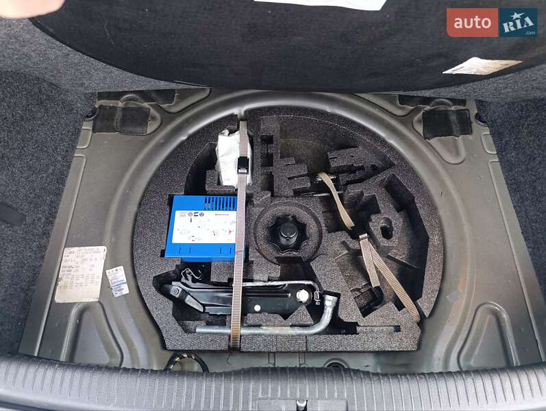 Хетчбек Volkswagen Golf 2011 в Києві