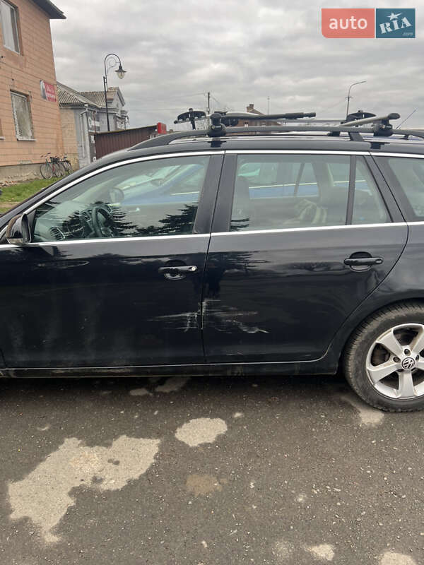 Універсал Volkswagen Golf 2011 в Луцьку