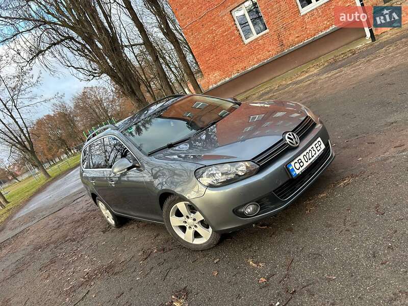 Універсал Volkswagen Golf 2011 в Чернігові
