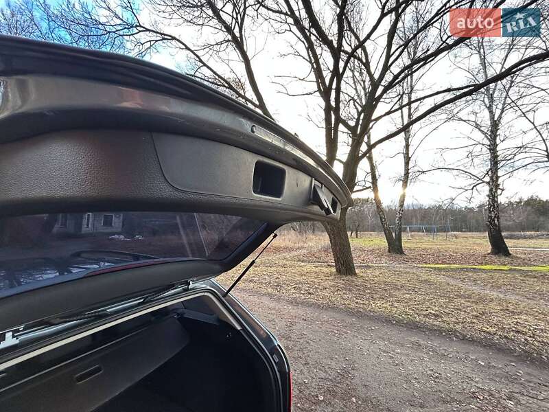 Універсал Volkswagen Golf 2011 в Чернігові