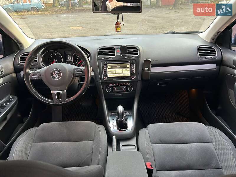 Універсал Volkswagen Golf 2011 в Чернігові