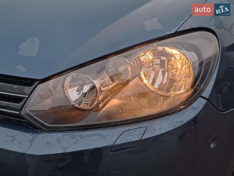 Хетчбек Volkswagen Golf 2010 в Харкові