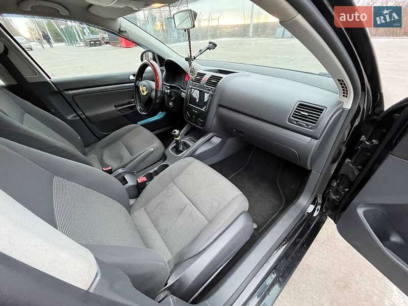 Універсал Volkswagen Golf 2008 в Синельниковому