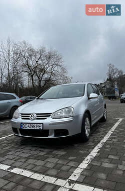 Хетчбек Volkswagen Golf 2005 в Дрогобичі