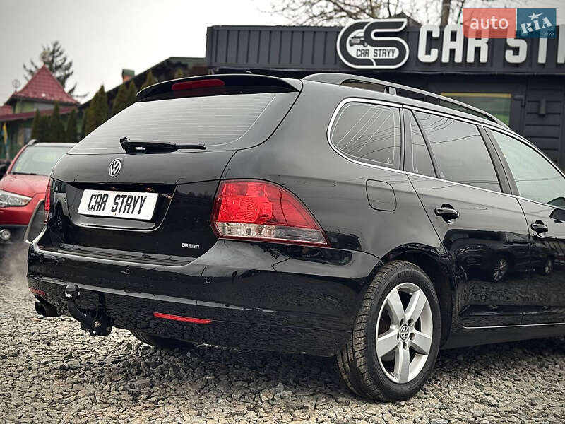 Універсал Volkswagen Golf 2012 в Стрию