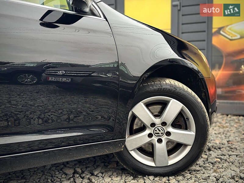 Універсал Volkswagen Golf 2012 в Стрию