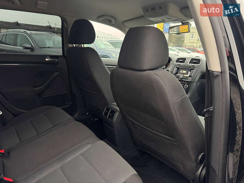 Універсал Volkswagen Golf 2012 в Стрию