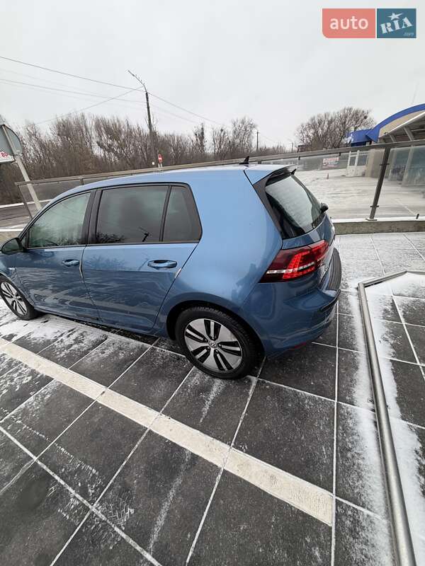 Хетчбек Volkswagen Golf 2014 в Луцьку