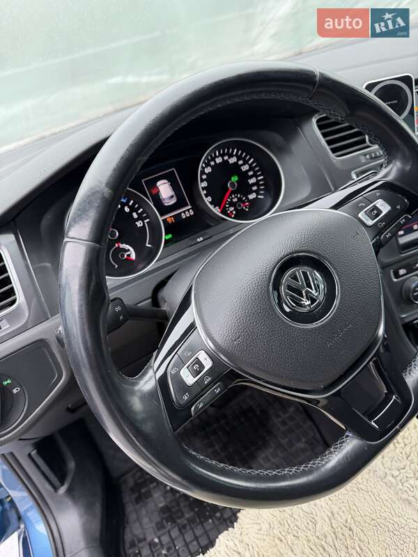 Хетчбек Volkswagen Golf 2014 в Луцьку