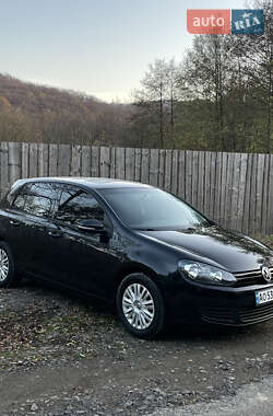 Хетчбек Volkswagen Golf 2009 в Ужгороді
