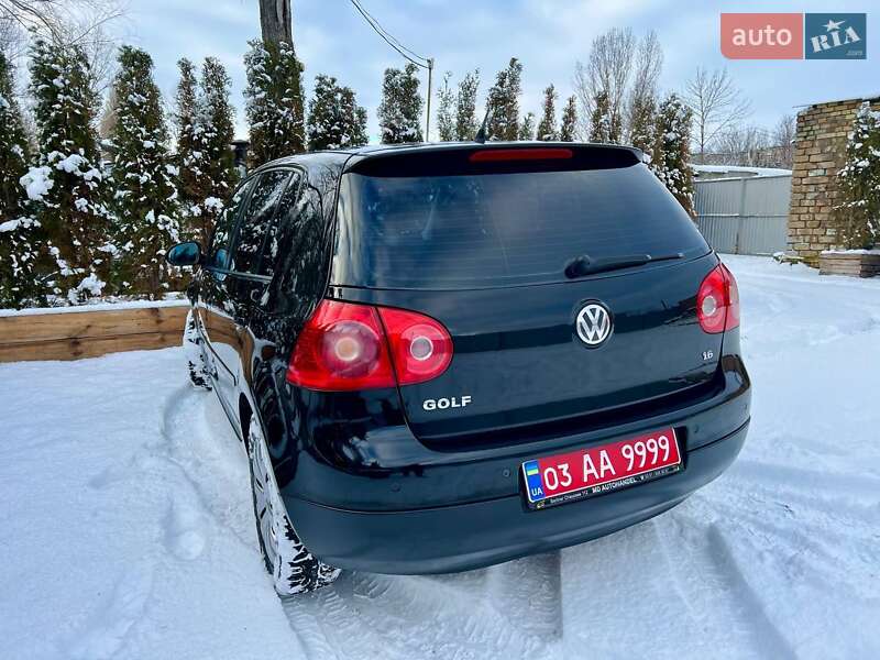 Хетчбек Volkswagen Golf 2008 в Полтаві