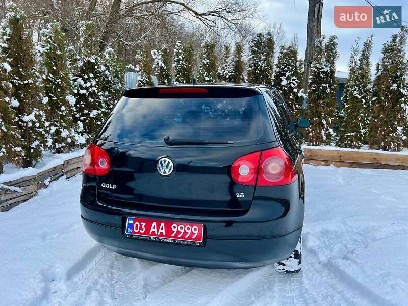 Хетчбек Volkswagen Golf 2008 в Полтаві
