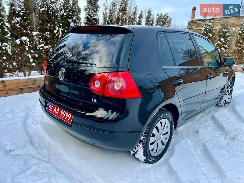 Хетчбек Volkswagen Golf 2008 в Полтаві