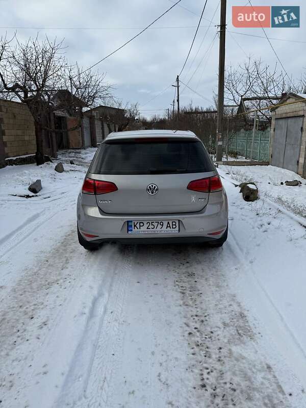 Хетчбек Volkswagen Golf 2014 в Запоріжжі