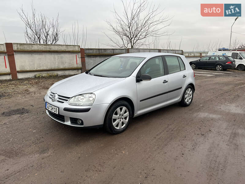 Хетчбек Volkswagen Golf 2007 в Нововолинську