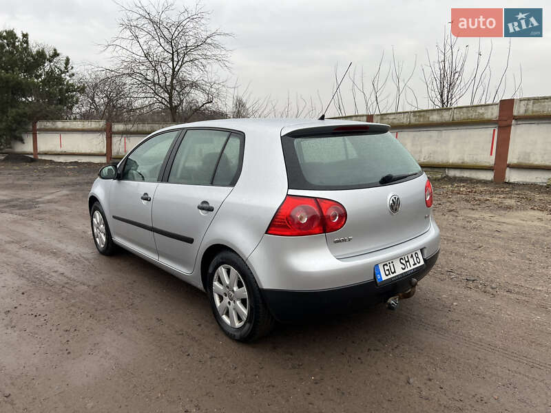 Хетчбек Volkswagen Golf 2007 в Нововолинську