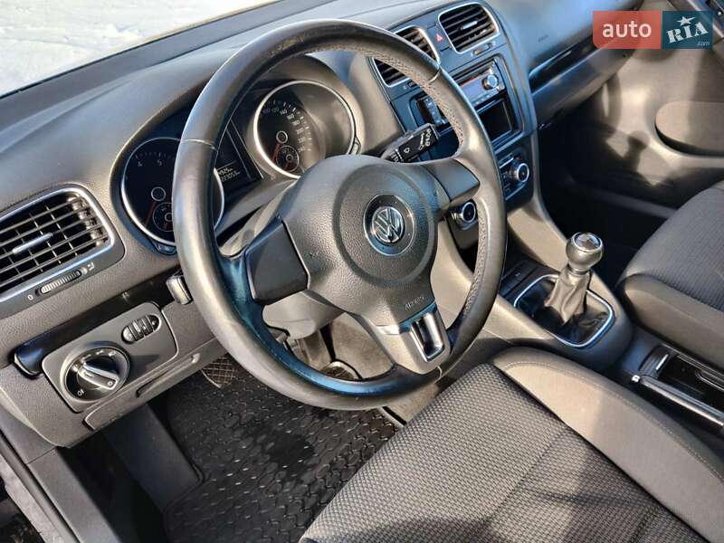 Хетчбек Volkswagen Golf 2009 в Баришівка