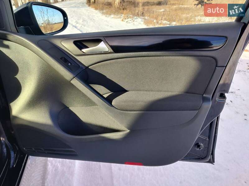 Хетчбек Volkswagen Golf 2009 в Баришівка