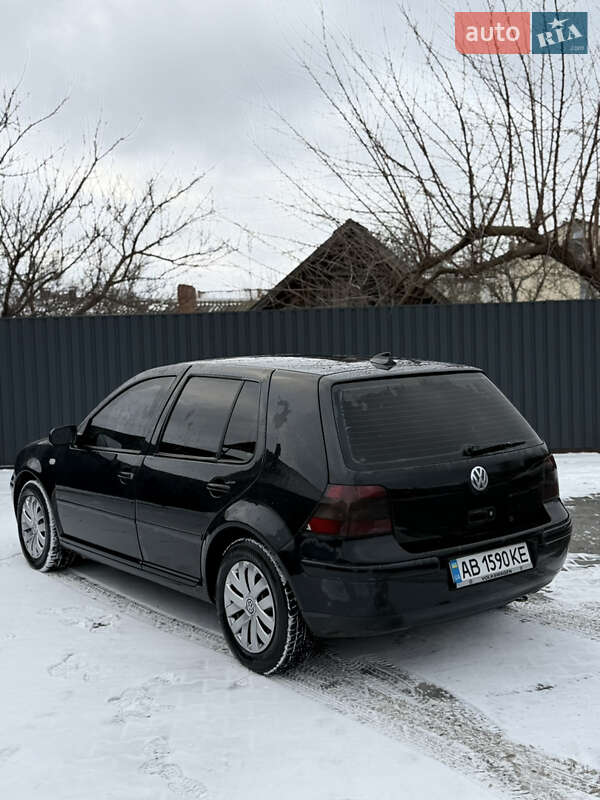 Хэтчбек Volkswagen Golf 2000 в Виннице