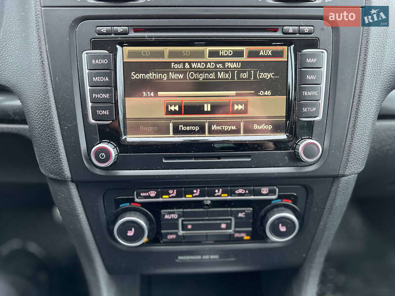 Хетчбек Volkswagen Golf 2012 в Козелеці