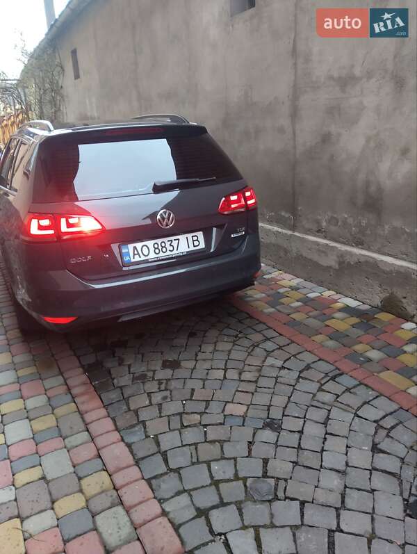 Универсал Volkswagen Golf 2014 в Мукачево